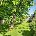 Bed & Breakfast Heritage Stone House With Gourmet Breakfast - D'hotes De Charme Entre Bayeux Et Les Plages Du Debarquement Sommervieu