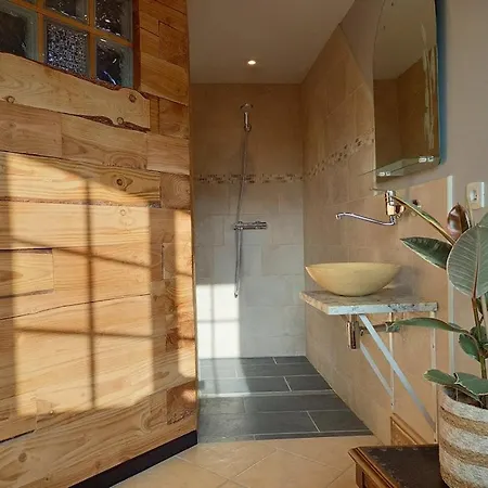 Bed & Breakfast Heritage Stone House With Gourmet Breakfast - D'hotes De Charme Entre Bayeux Et Les Plages Du Debarquement Sommervieu