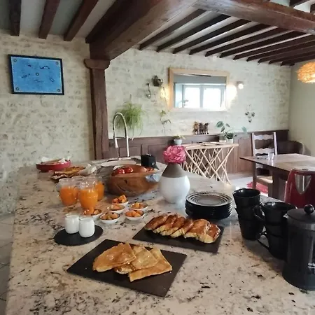 Bed & Breakfast Heritage Stone House With Gourmet Breakfast - D'hotes De Charme Entre Bayeux Et Les Plages Du Debarquement