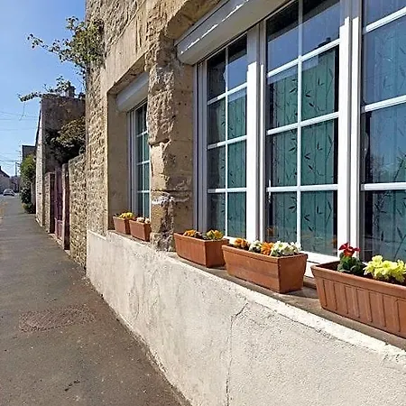 Heritage Stone House With Gourmet Breakfast - D'hotes De Charme Entre Bayeux Et Les Plages Du Debarquement Bed & Breakfast 3*