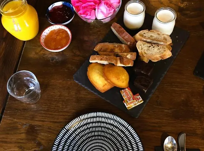 Heritage Stone House With Gourmet Breakfast - D'hotes De Charme Entre Bayeux Et Les Plages Du Debarquement Bed & Breakfast 3*