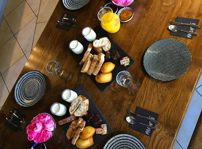 Heritage Stone House With Gourmet Breakfast - D'hotes De Charme Entre Bayeux Et Les Plages Du Debarquement 3*