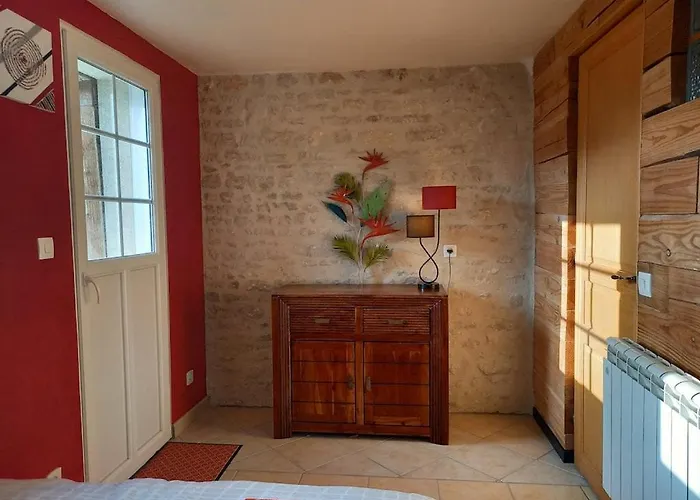 Heritage Stone House With Gourmet Breakfast - D'hotes De Charme Entre Bayeux Et Les Plages Du Debarquement Bed & Breakfast