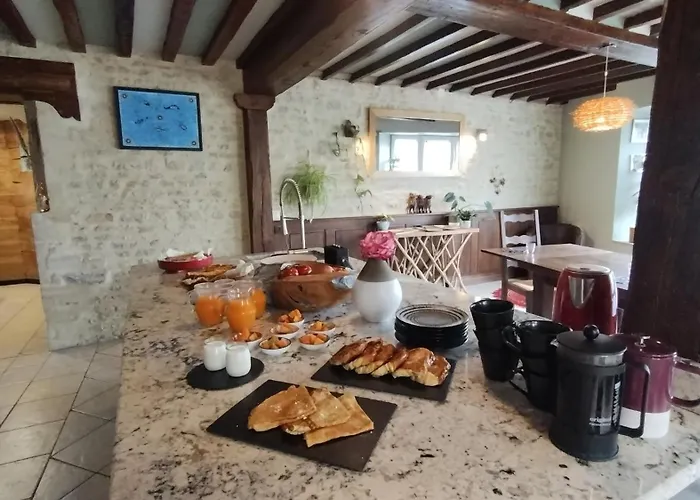 Bed & Breakfast Heritage Stone House With Gourmet Breakfast - D'hotes De Charme Entre Bayeux Et Les Plages Du Debarquement