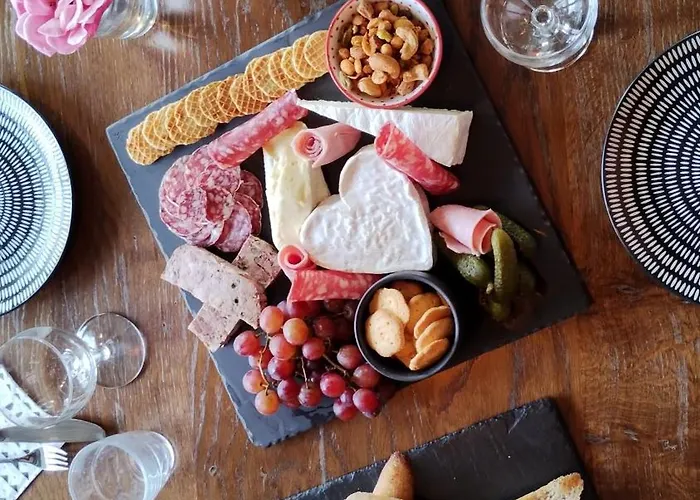 Heritage Stone House With Gourmet Breakfast - D'hotes De Charme Entre Bayeux Et Les Plages Du Debarquement 3*